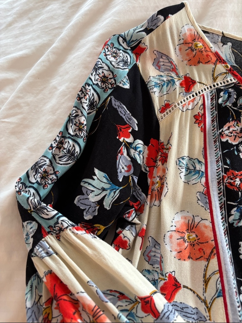 Patrons of Peace Floral Blouse — Cream, Red & Black - Picture 4 of 9